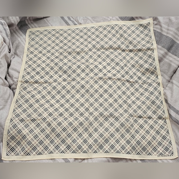 Authentic Burberry Scarf - Picture 4 of 7